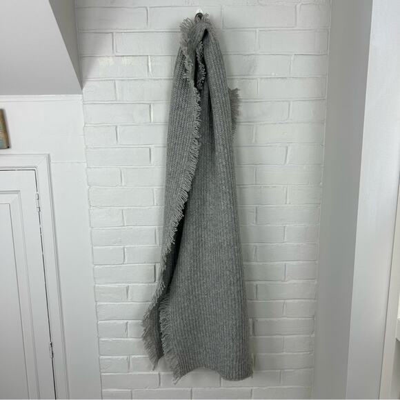 UGG Grey Knit Chunky Oversized Fringe Scarf OS - Picture 7 of 9